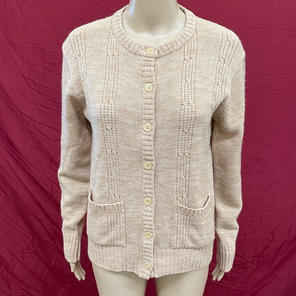 Upper Level Classic cardigan with pockets size Large